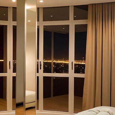 Amazing Appartement Au Centre Ville En Face Hilton & Gare Train De Tgv De Tanger 2N Exterior foto