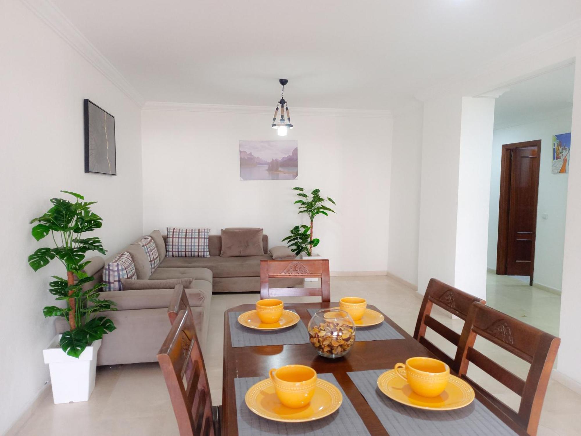 Amazing Appartement Au Centre Ville En Face Hilton & Gare Train De Tgv De Tanger 2N Exterior foto