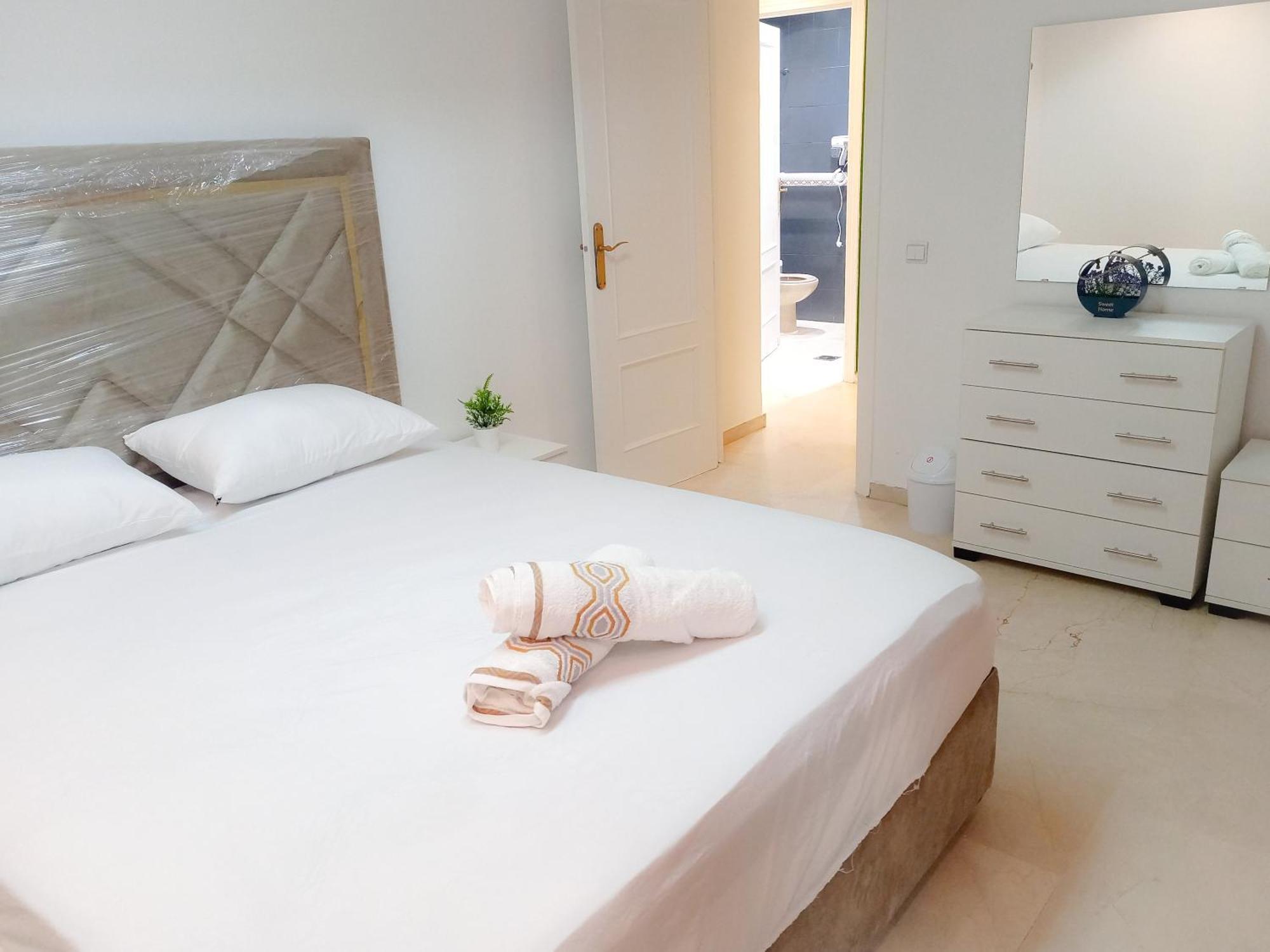 Amazing Appartement Au Centre Ville En Face Hilton & Gare Train De Tgv De Tanger 2N Exterior foto