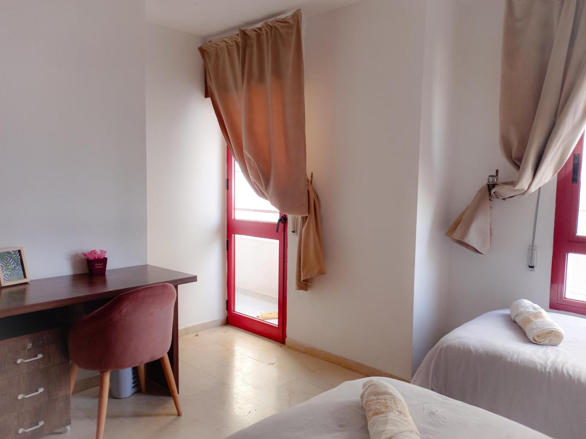 Amazing Appartement Au Centre Ville En Face Hilton & Gare Train De Tgv De Tanger 2N Exterior foto